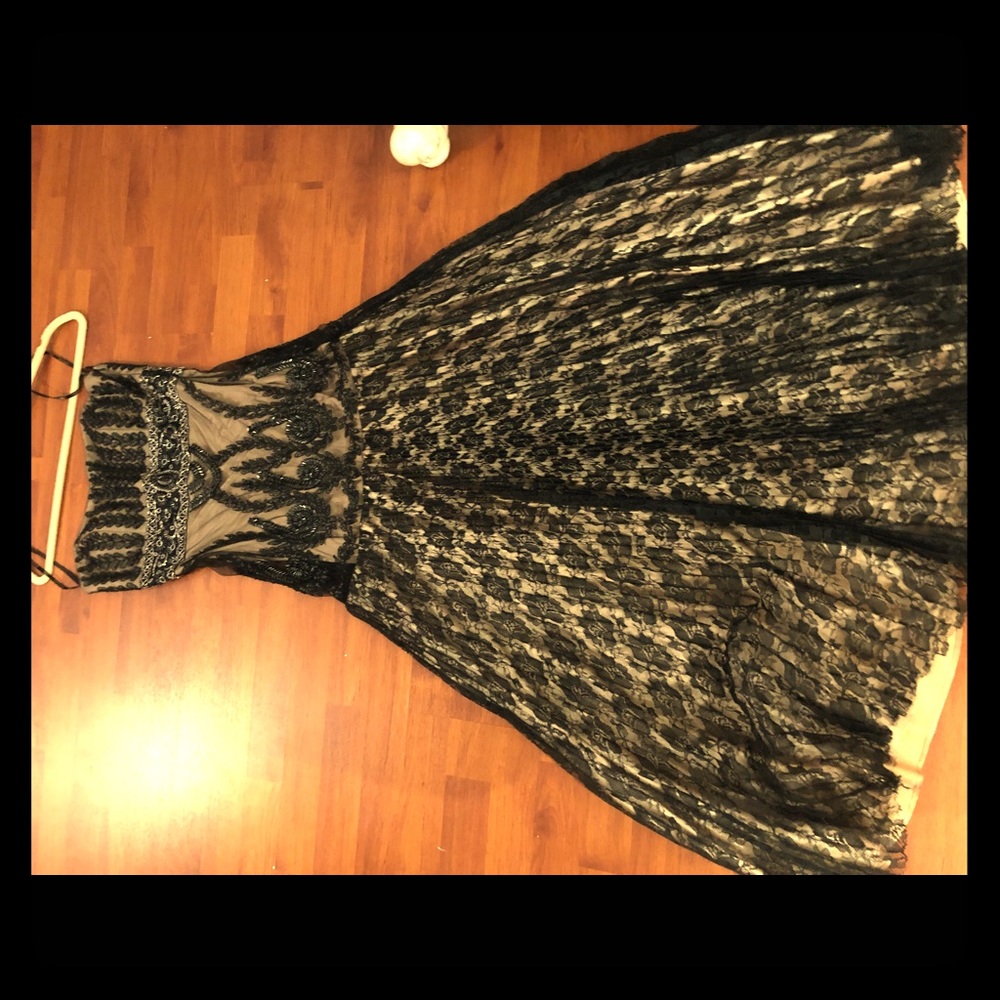 Sue Wong beaded Lace Gown